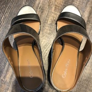 Women’s Calvin Klein dark silver heels- size 8
